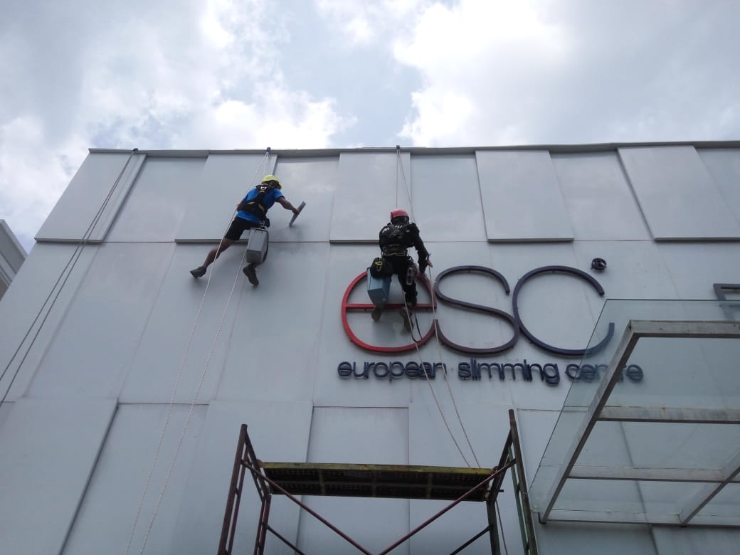 jasa bersih dan perawatan gedung 2
